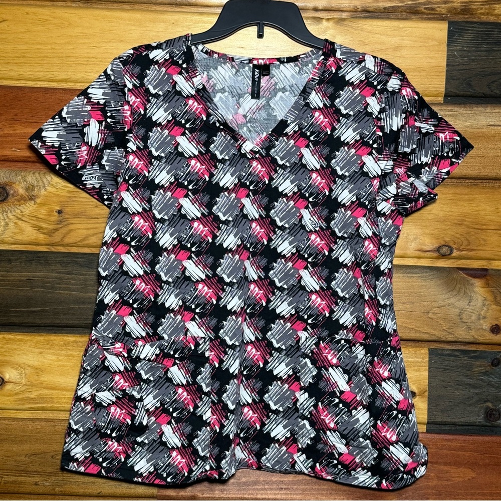 KD110 by Barco Scrub top, size Large